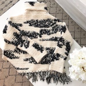 Zara || fringe turtleneck poncho || sz M